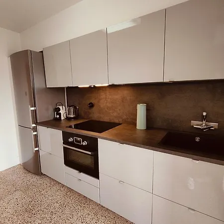 Dolores Apartment *